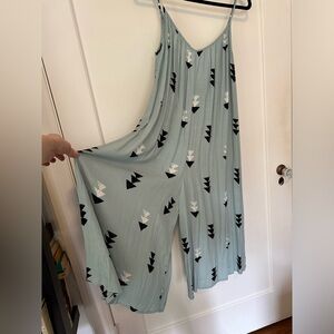Wildfox light blue loose fit arrow print low back wide-leg jumpsuit - size S